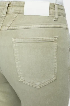 CLOSED Jeans><noscript><img width=
