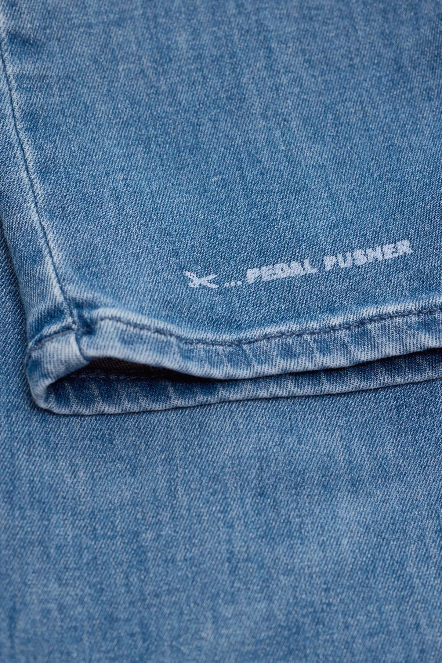 CLOSED X-Pocket-Familie>Heritage Jeans - Stijlnaam Pedaalduwer Midden Blauw