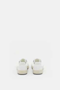 CLOSED Sneakers><noscript><img width=