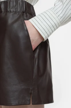 CLOSED Korte Broek><noscript><img width=