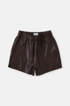CLOSED Korte Broek><noscript><img width=