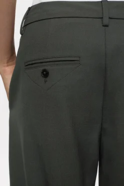 CLOSED Broek><noscript><img width=
