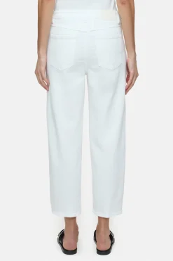 CLOSED Jeans><noscript><img width=