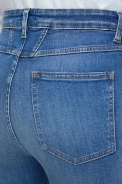 CLOSED Jeans><noscript><img width=