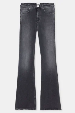 CLOSED Jeans><noscript><img width=