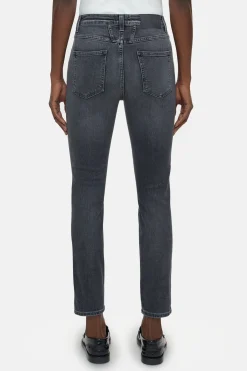 CLOSED Jeans><noscript><img width=