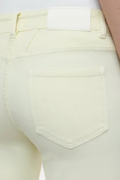 CLOSED Jeans><noscript><img width=