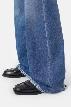 CLOSED Eco-Denim><noscript><img width=