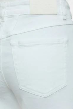 CLOSED Jeans><noscript><img width=