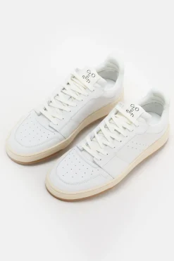 CLOSED Sneakers><noscript><img width=