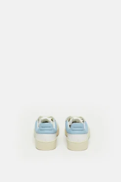 CLOSED Sneakers><noscript><img width=