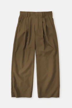 CLOSED Broek><noscript><img width=