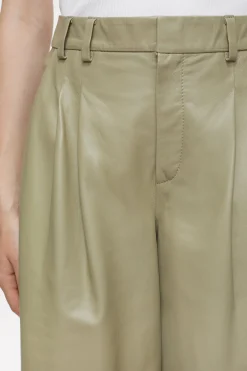 CLOSED Broek><noscript><img width=