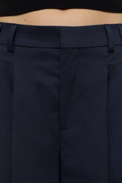 CLOSED Broek><noscript><img width=