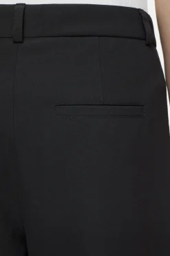CLOSED Broek><noscript><img width=