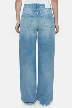 CLOSED Jeans><noscript><img width=